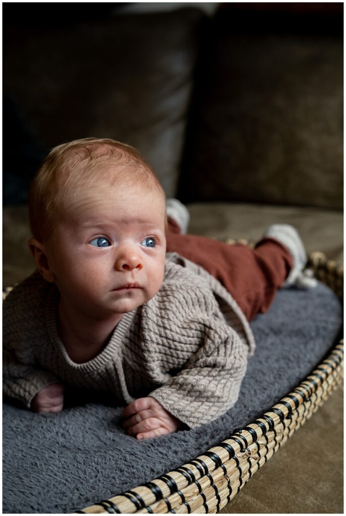 newborn shoot in Groningen. Babyfotografie. Familie reportage